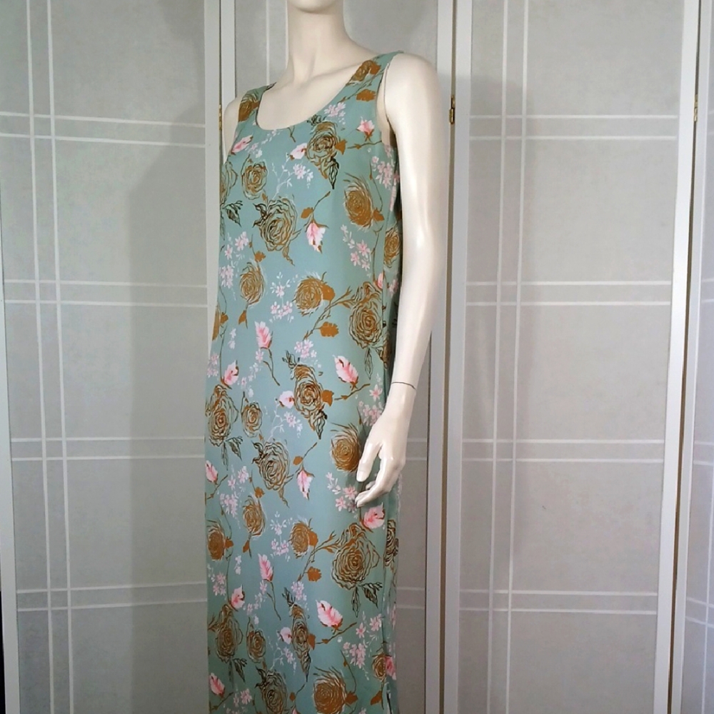 Sleeveless Maxi Dress